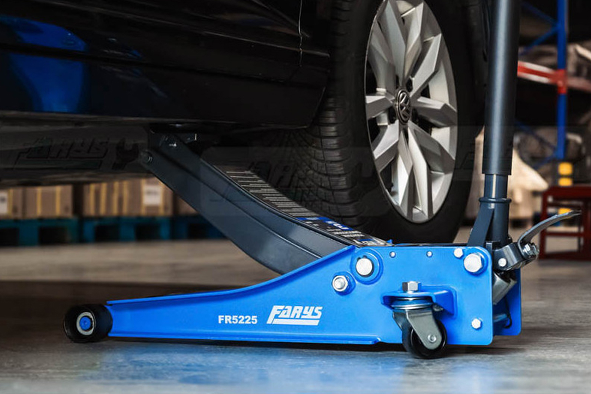 zvedák hydraulický, dílenský pojízdný, nosnost 3,0 t, extra nízký - doprovodný obrázek 2