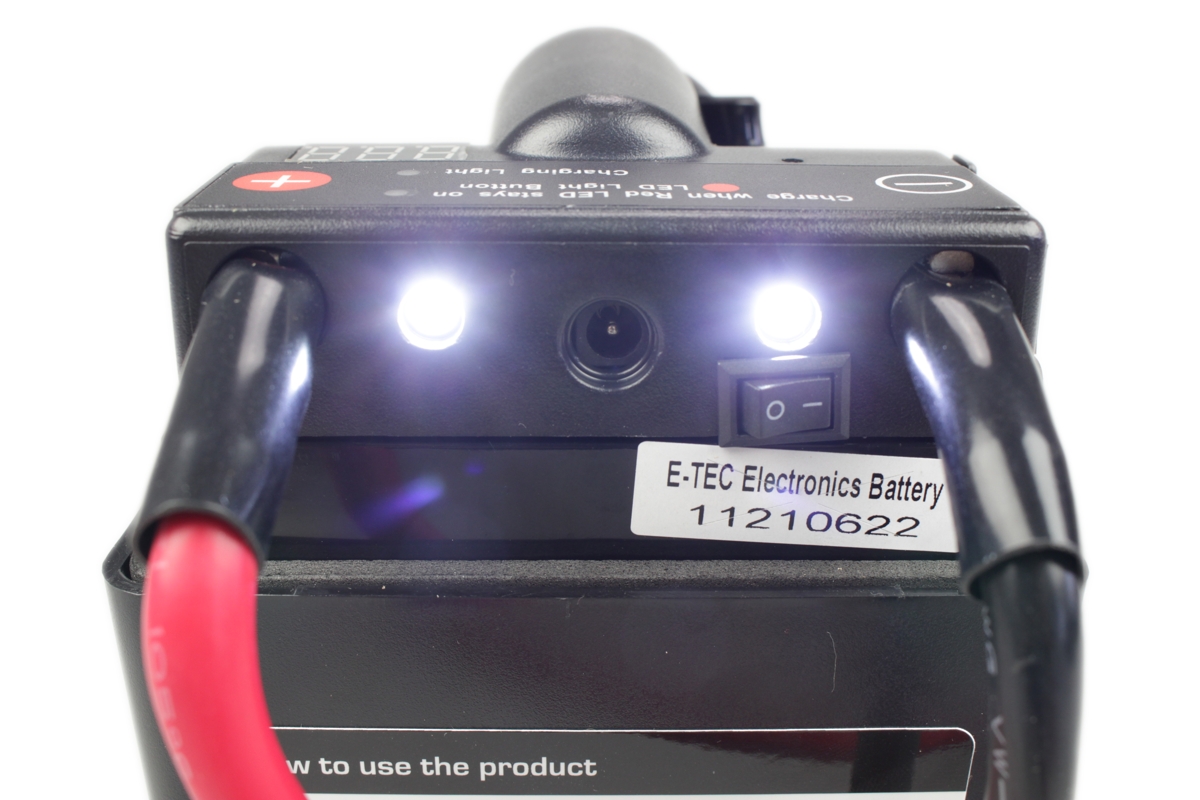 startovací zdroj - MINI Booster E-TEC 12 V /1800 Ah - doprovodný obrázek 3