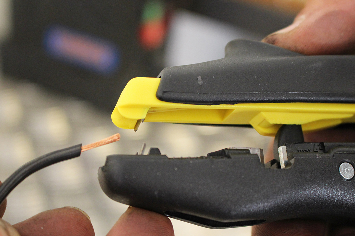 kleště odizolační automatické, průřez 0,5 - 6,0 mm2 - doprovodný obrázek 2
