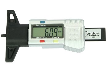 Hloubkoměr 0 - 26 mm, na měření hloubky dezénu pneumatik, digitální - produktové foto